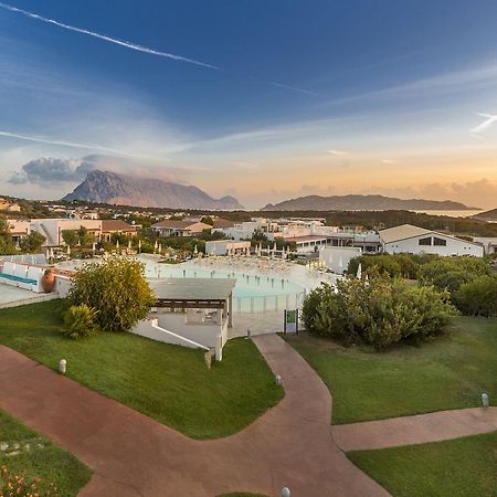 Grande Baia Resort & Spa San Teodoro  Esterno foto