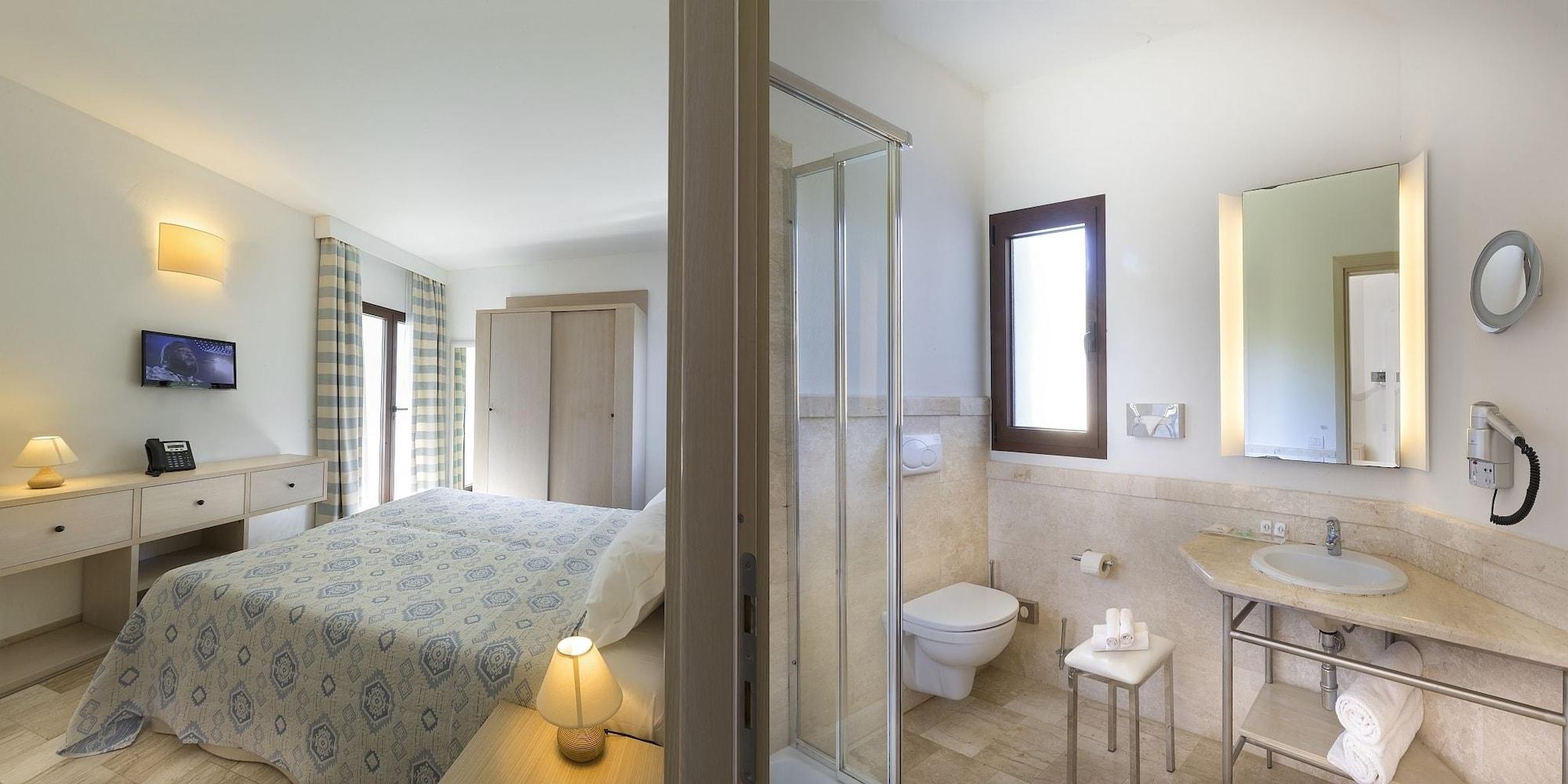 Grande Baia Resort & Spa San Teodoro  Esterno foto