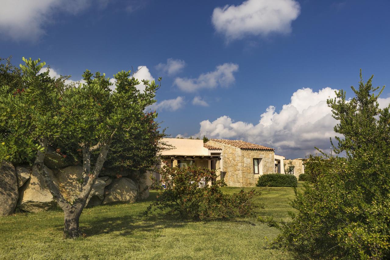 Grande Baia Resort & Spa San Teodoro  Esterno foto